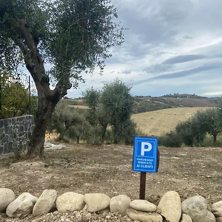 Bed And Adventure Tramontana Resort - Casetta & Wellness Castilenti Exterior photo